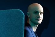 Глава Coinbase: Власти США планируют усилить контроль за криптовалютными кошельками пользователей