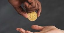 Росфинмониторинг будет отслеживать конвертацию биткоинов в рубли