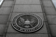 Сенат США обязал SEC отчитаться о полномочиях Комиссии для защиты криптоинвесторов
