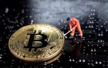 Криптоэнтузиаст соорудил биткоин-майнер при помощи 10 флешек с чипами Bitmain